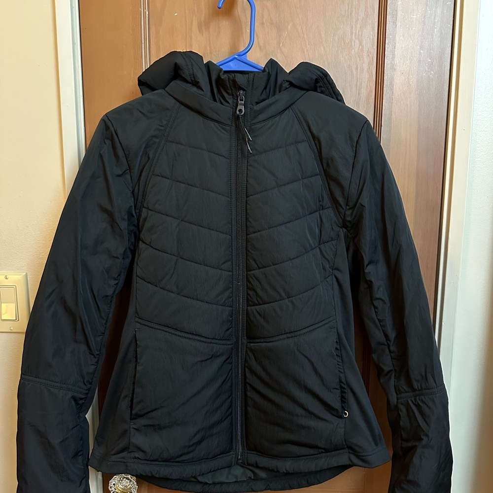 Insulated athletic jacket